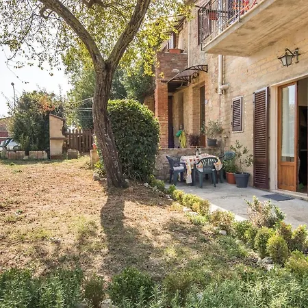 La Casina Di Radi 펜션