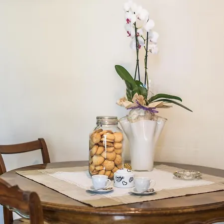 Semesterbostad La Casina Di Radi