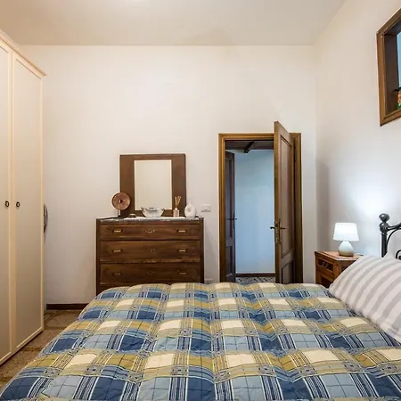 Semesterbostad La Casina Di Radi